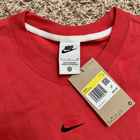 Nike Men’s Sportswear Style Essentials T-Shirt Red DD7018-605, Size Small (New) - Picture 2 of 13